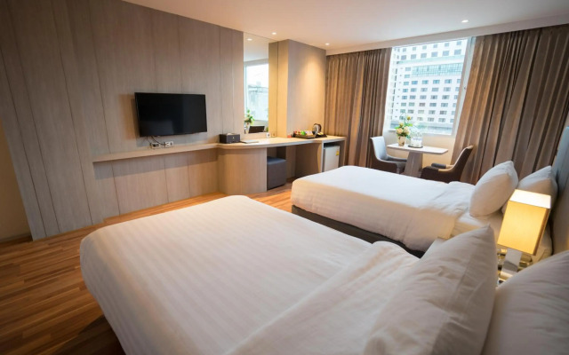 New Season Square Hotel