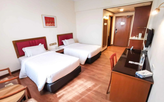 Crystal Crown Hotel Harbour View