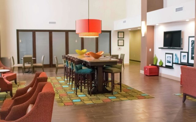 Hampton Inn & Suites Dallas/Frisco North-FieldhouseUSA