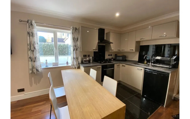 OYO Harmony Apartments