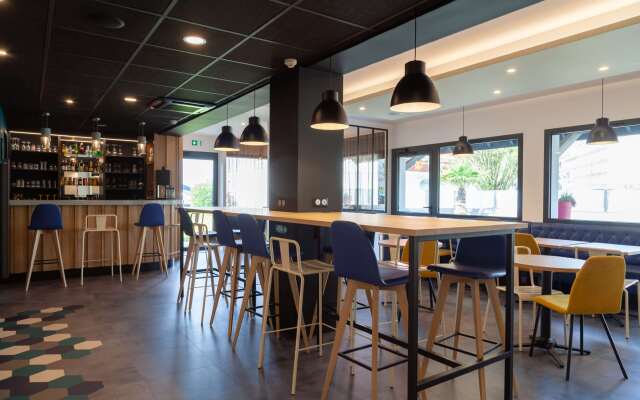 Kyriad NIORT - Espace Mendes-France
