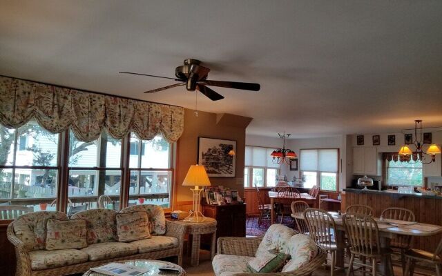 The Cove Bed & Breakfast