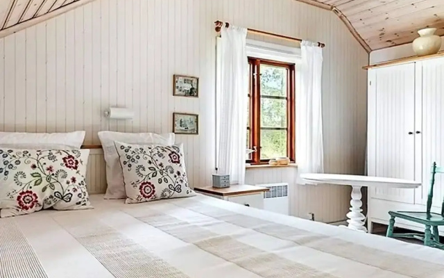 10 Person Holiday Home in Skillingaryd
