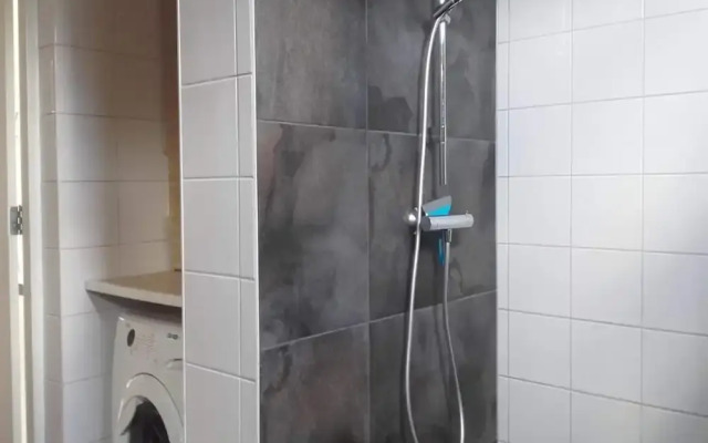 Nice Bungalow With a Sunny Garden