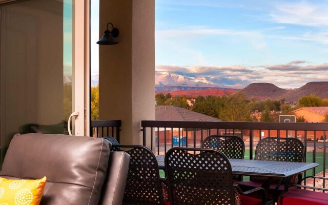 Stella's at Estancia by RedAwning