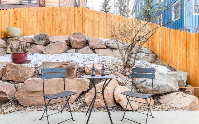 Empire Ave - Chartreuse