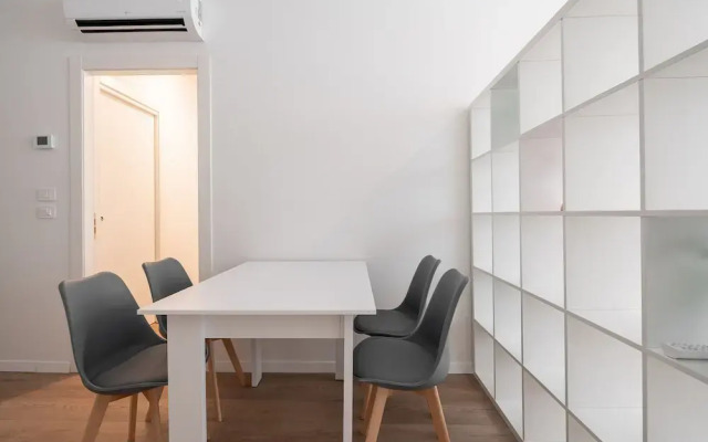 Carducci Modern Apartment 3 by Wonderful Italy