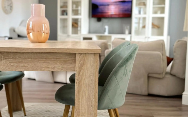 Luxurious Penthouse Studio with Private Terrace - Grand Central House