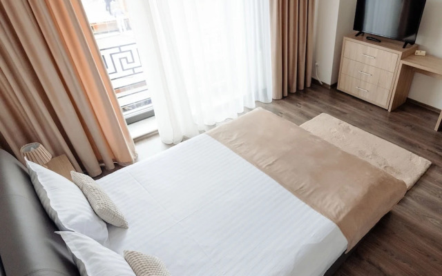 Aparthotel Punct pe i