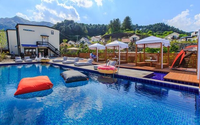 Gapyeong Hyuma Pool Villa