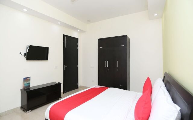 OYO 27674 Dhairya Residency