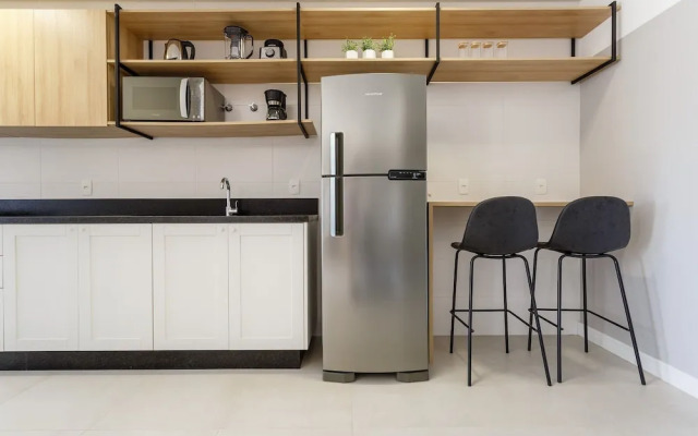 Apartment in the Center With Pool Rri103