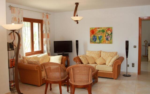 Chrisuli - well furnished villa with panoramic views in Moraira