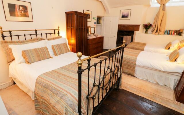 Middle Coombe Farm