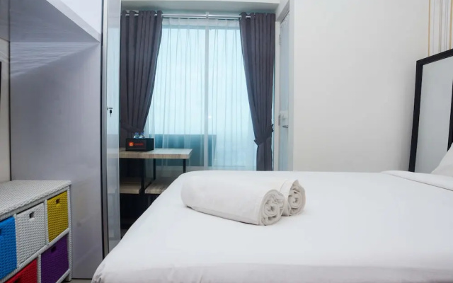 Minimalist and Posh 1BR Grand Kamala Lagoon Apartment By Travelio – Guest Rooms – Bekasi
