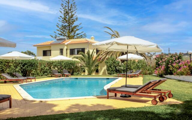 Villa Miracampo by Portucasa