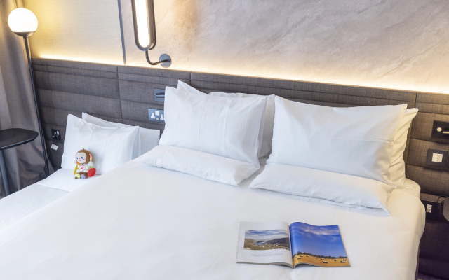 Novotel Liverpool Paddington Village - Image 7