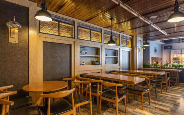 James Joyce Coffetel Lushan Guling Street