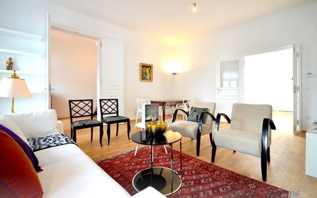 Vienna Residence Bright Apartment for 2 in Central but Quiet Location