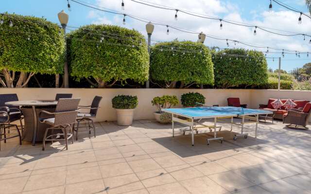 Best Western Plus South Coast Inn
