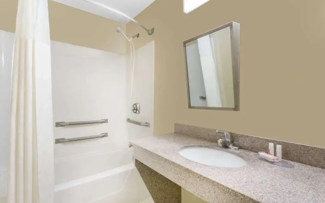 Quality Inn Pensacola West