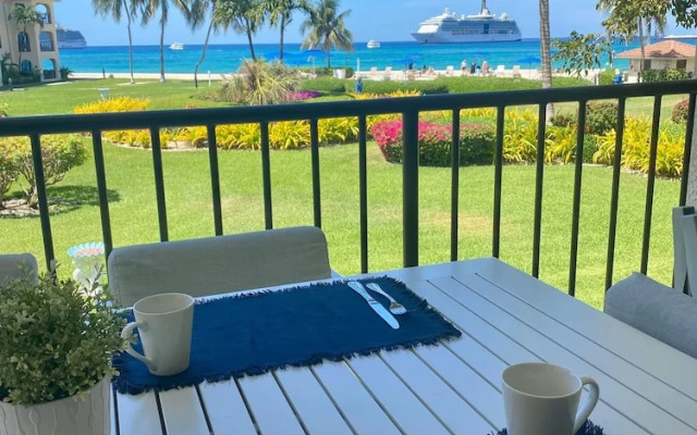 Oceanfront Condo on Seven Mile Beach