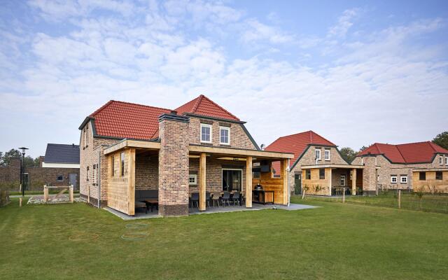 Great Villa With Luxurious Terrace, Near Roermond