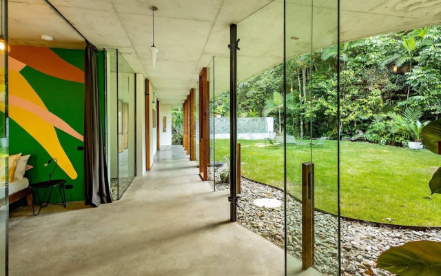 The Planchonella House - Eco Stay de Luxe