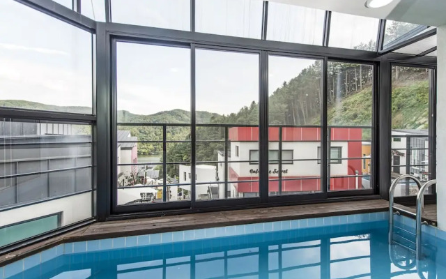 Pool Villa Shiny River