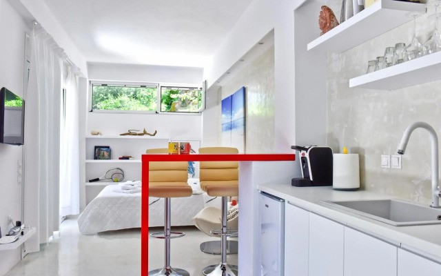 Mavres Luxury Studio