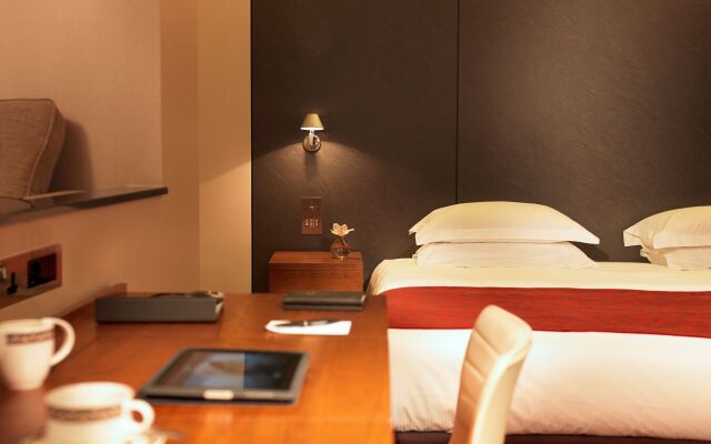 Royal Garden Hotel