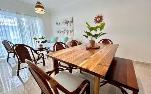 Amazing apartment in thecity 30mins from the beach