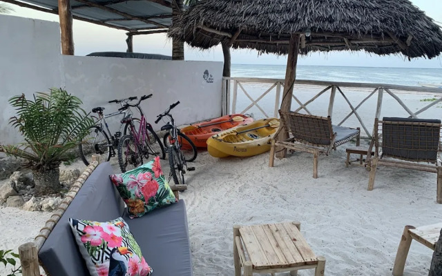 African Paradise Beach Hotel