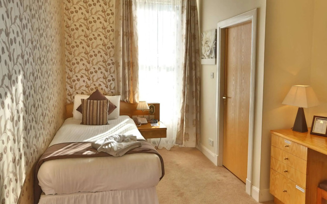 Woodlands Hotel, BW Signature Collection