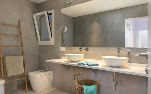 Ferran in Llafranc With 4 Bedrooms and 2 Bathrooms