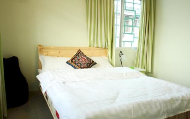 Deng Ba Lugu Lake Youth Hostel