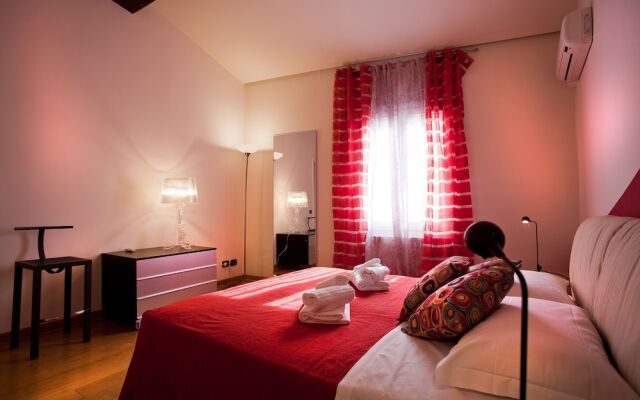 Verona For Rent Red Theater