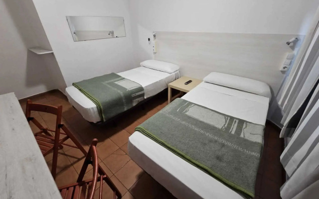 Hostel Almansa