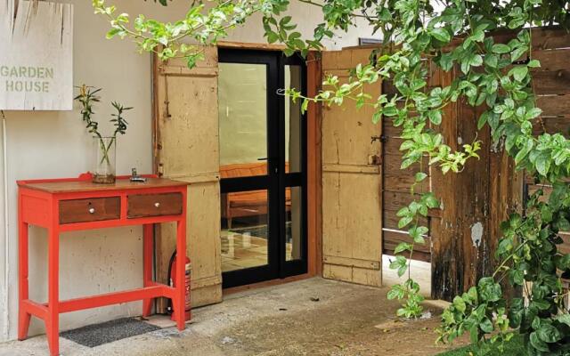 The Cabrio House- Unique CITY CENTER loft with Garden