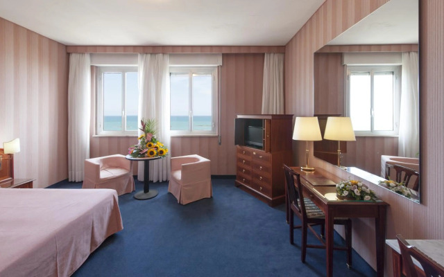 Hotel Esplanade