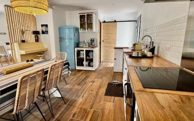 Villa de charme avec piscine à 500m des plages