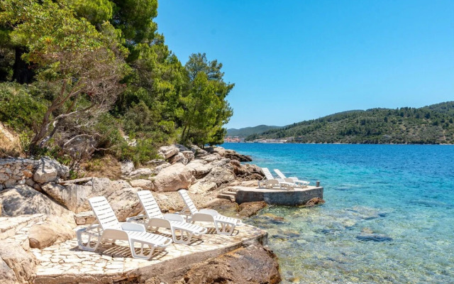 Beautiful Home in Sokolic With Wifi and 3 Bedrooms