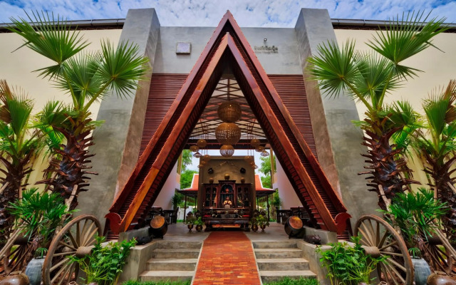 Mane Village Suites