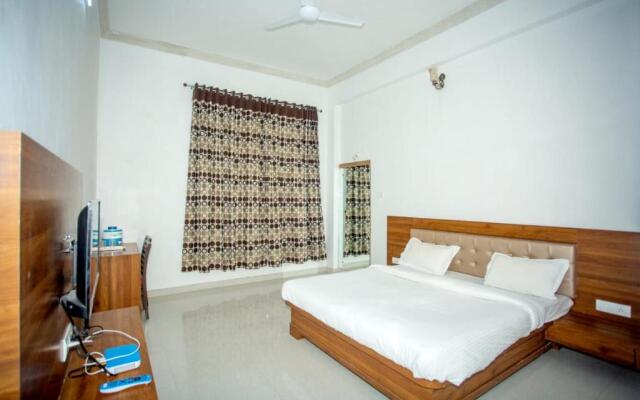 Lb The Amar Palace