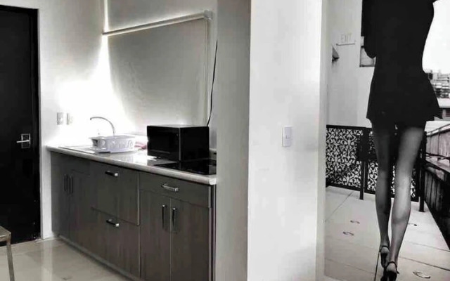 10 Large suite for 4 people