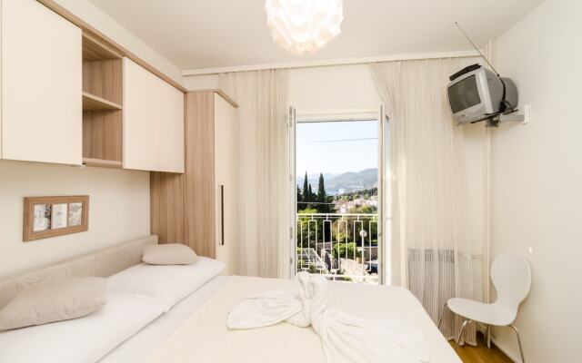 Apartment 4U