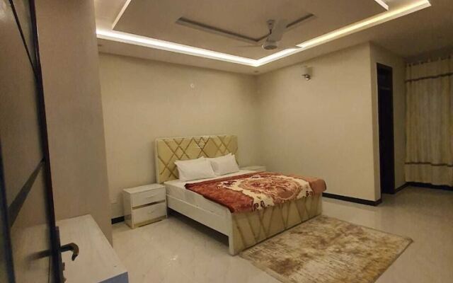 Roomph Transit Guest House