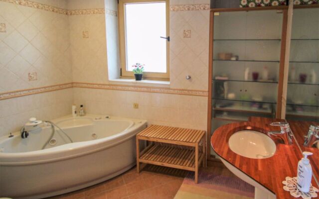 Apartment Angela Luino