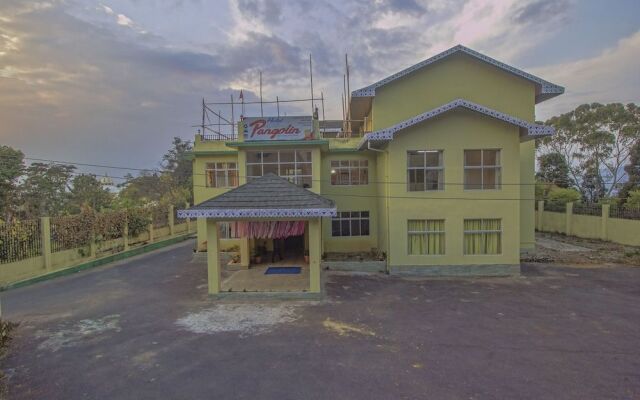 OYO 28084 Hotel Pangolin