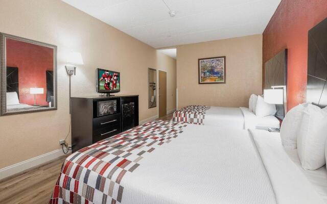 Red Roof Inn & Suites Macon